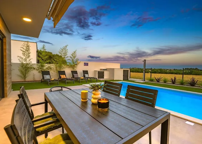Aura By Interhome *