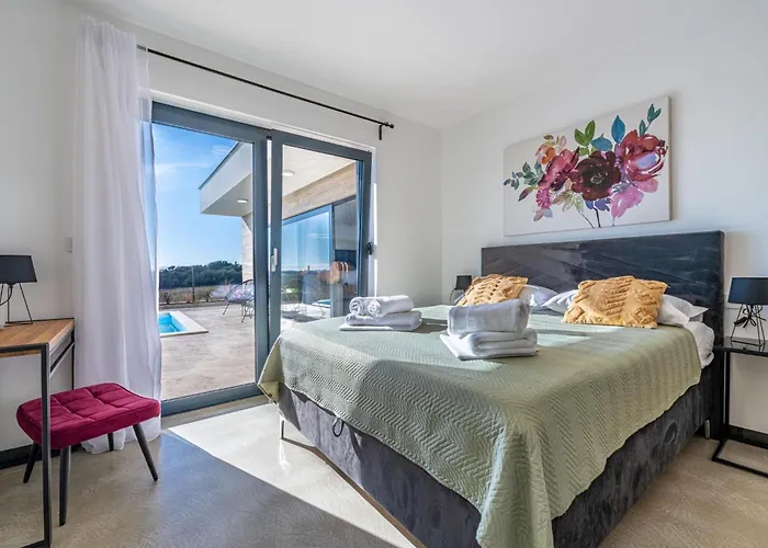 Holiday home Aura By Interhome *