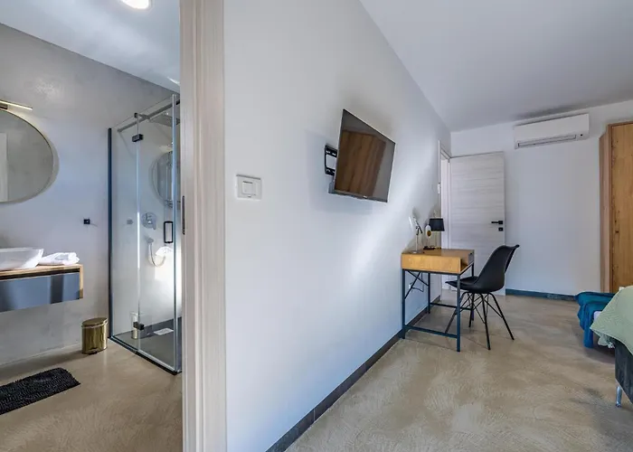 Aura By Interhome