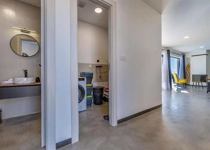 Aura By Interhome *