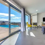 Aura By Interhome * Pula